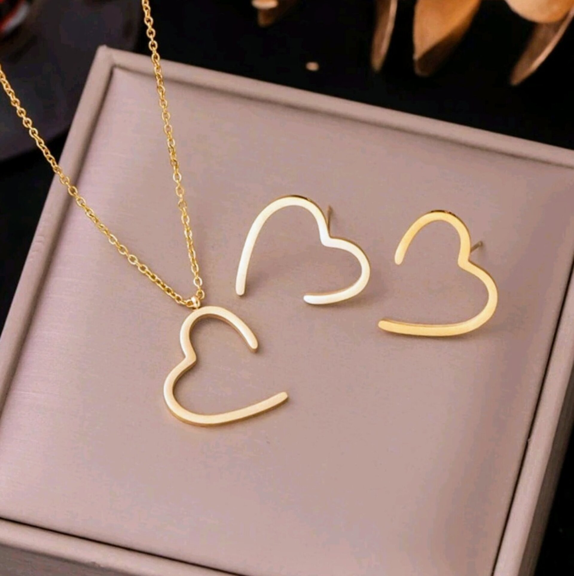 CONJUNTO CORAZÓN MODERNO - 2